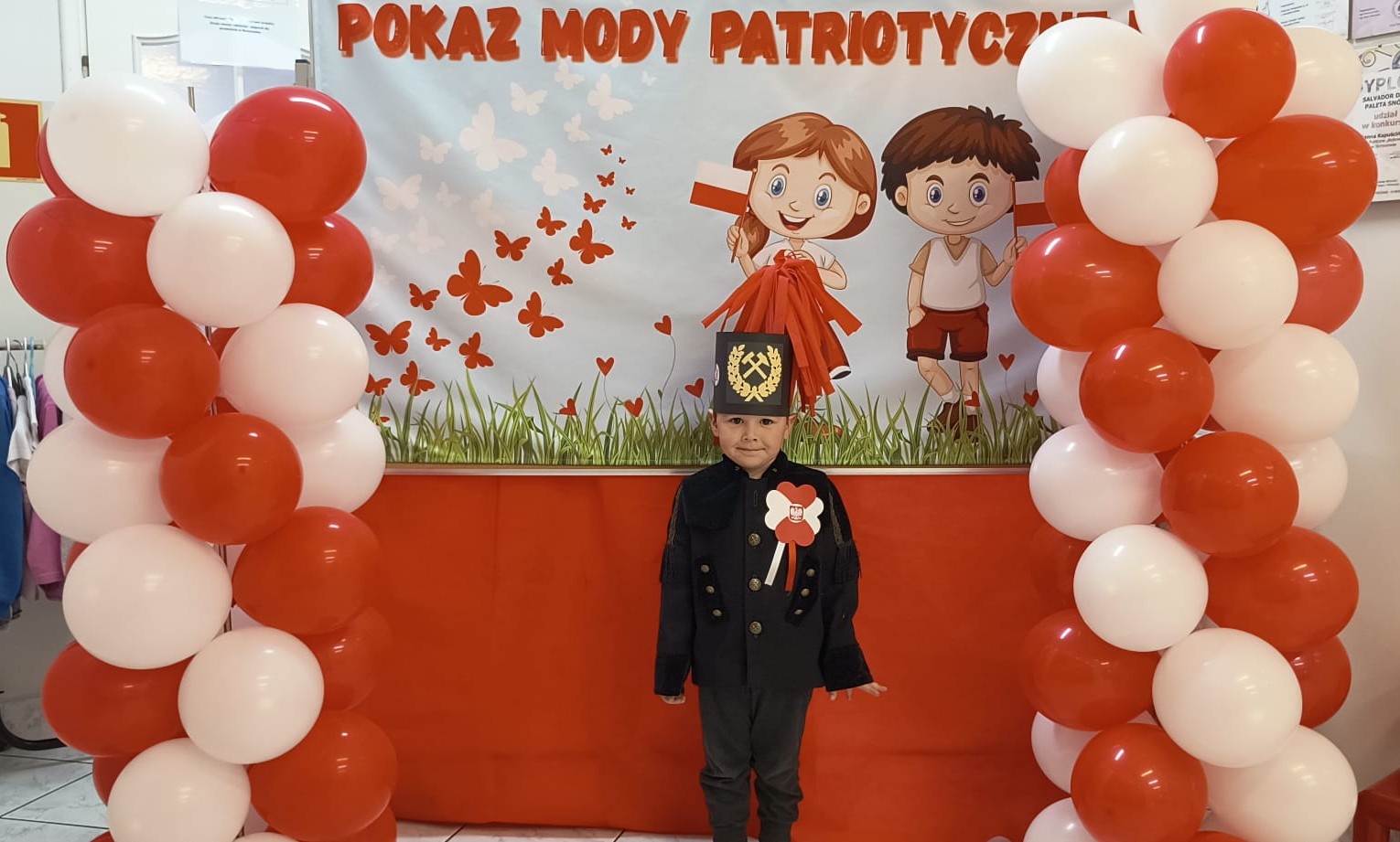 Pokaz Mody Patriotycznej - były stroje z elementami ludowymi.